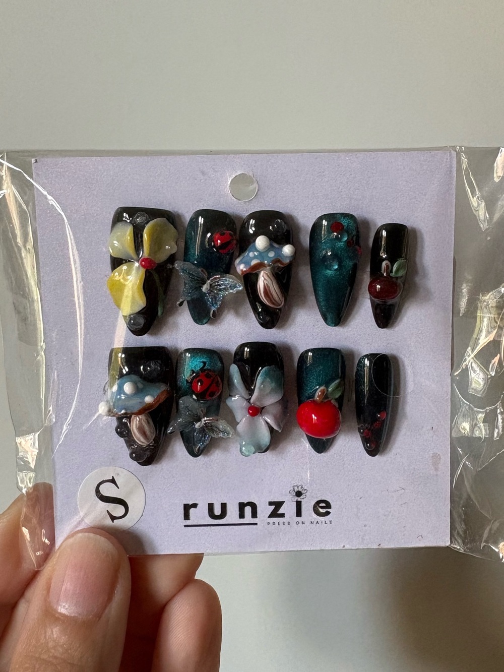 NWT - Runzie Press-On Nails Size Small (S)